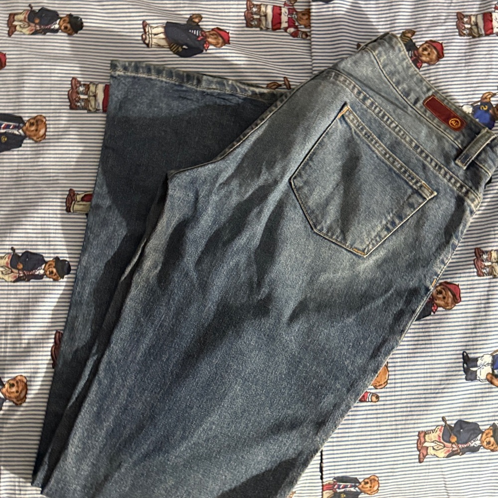 Lightly worn AG / Gemini Blue Denim Jeans. Size 28 Regular